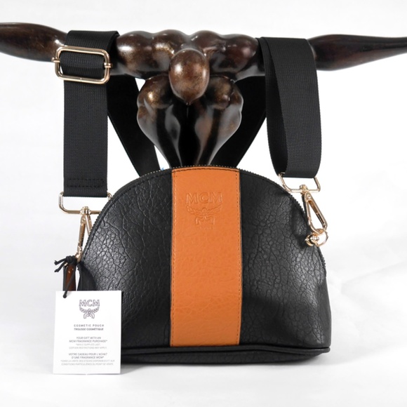 MCM Bag Dome Crossbody Pouch NEW WITH TAGS - Picture 2 of 6